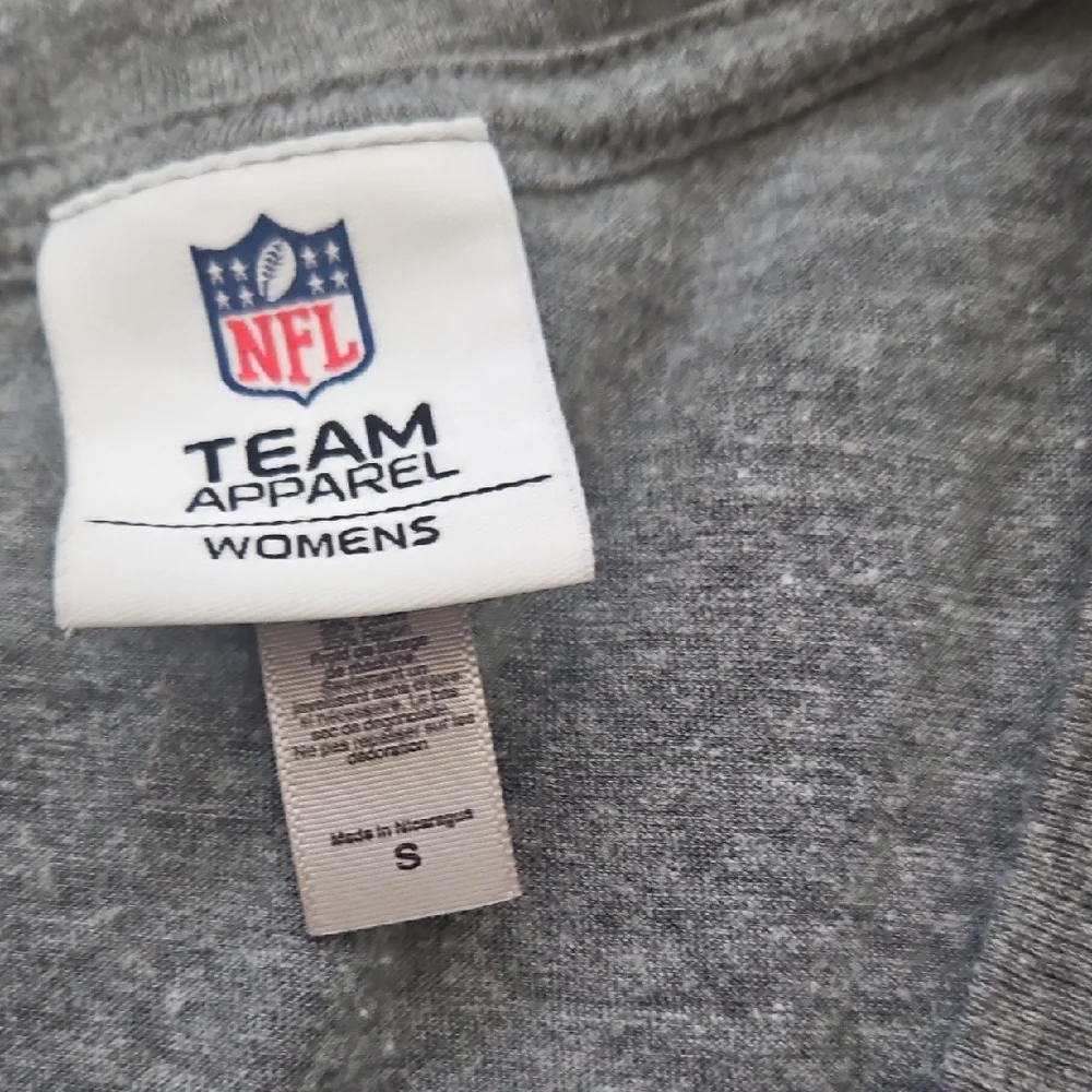 Chicago Bears Gray V-Neck T-Shirt - Picture 3 of 3